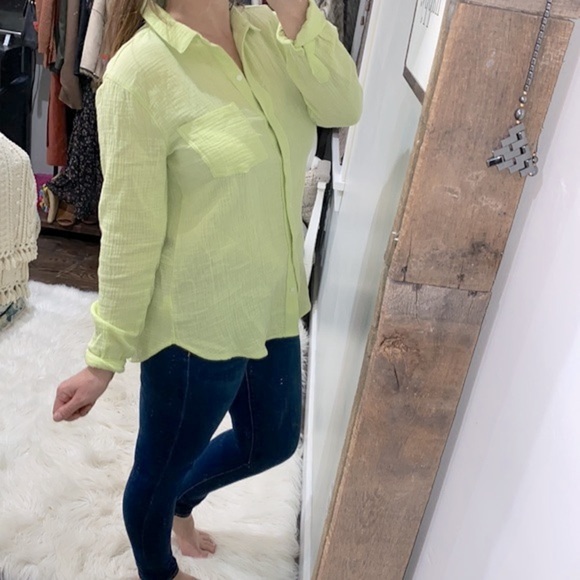 LUCKY Brand lime green cotton button down top size small - Picture 2 of 6